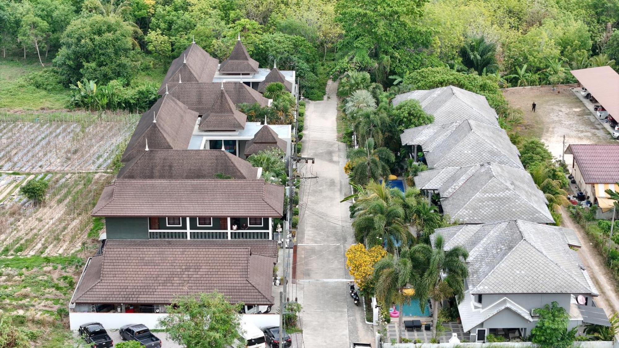 Narintara Private Pool Villas - Free Tuk-Tuk Service To The Beach! Ao Nang Bagian luar foto