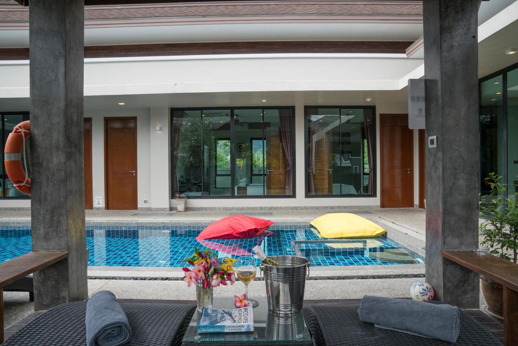Narintara Private Pool Villas - Free Tuk-Tuk Service To The Beach! Ao Nang Bagian luar foto